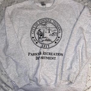 parks and rec pawnee grey sweatshirt. lightly worn, great condition.